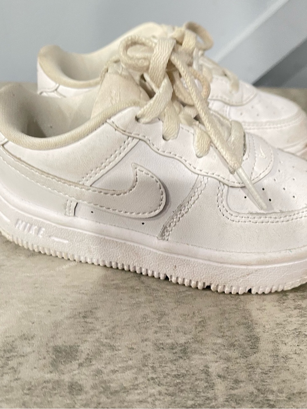 Nike Air Force Ones Kids White Low-Top Sneakers - Picture 8 of 12